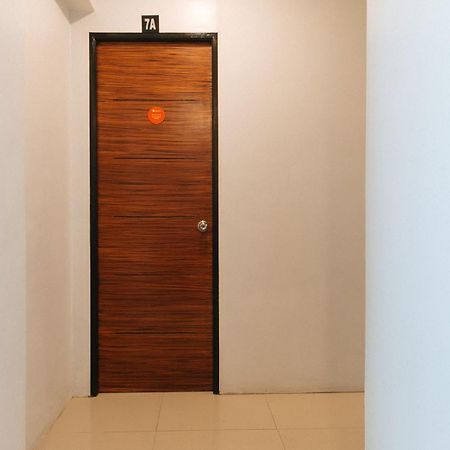 Reddoorz Near Quiapo Church Манила Екстериор снимка