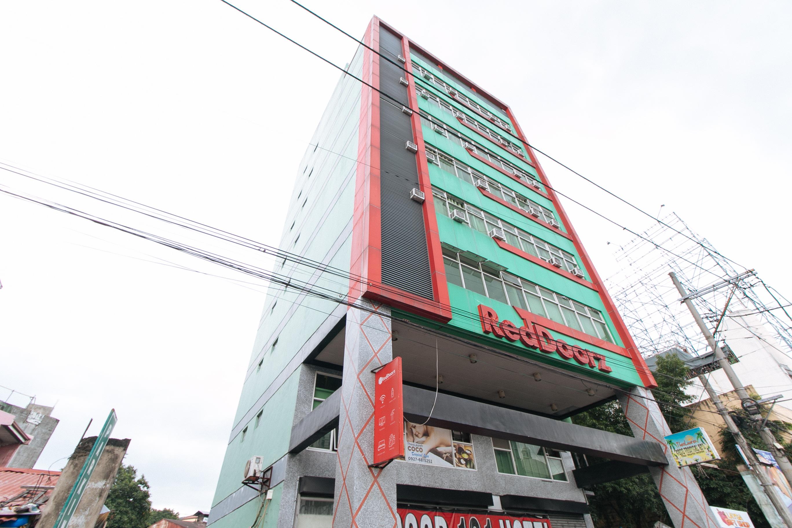 Reddoorz Near Quiapo Church Манила Екстериор снимка