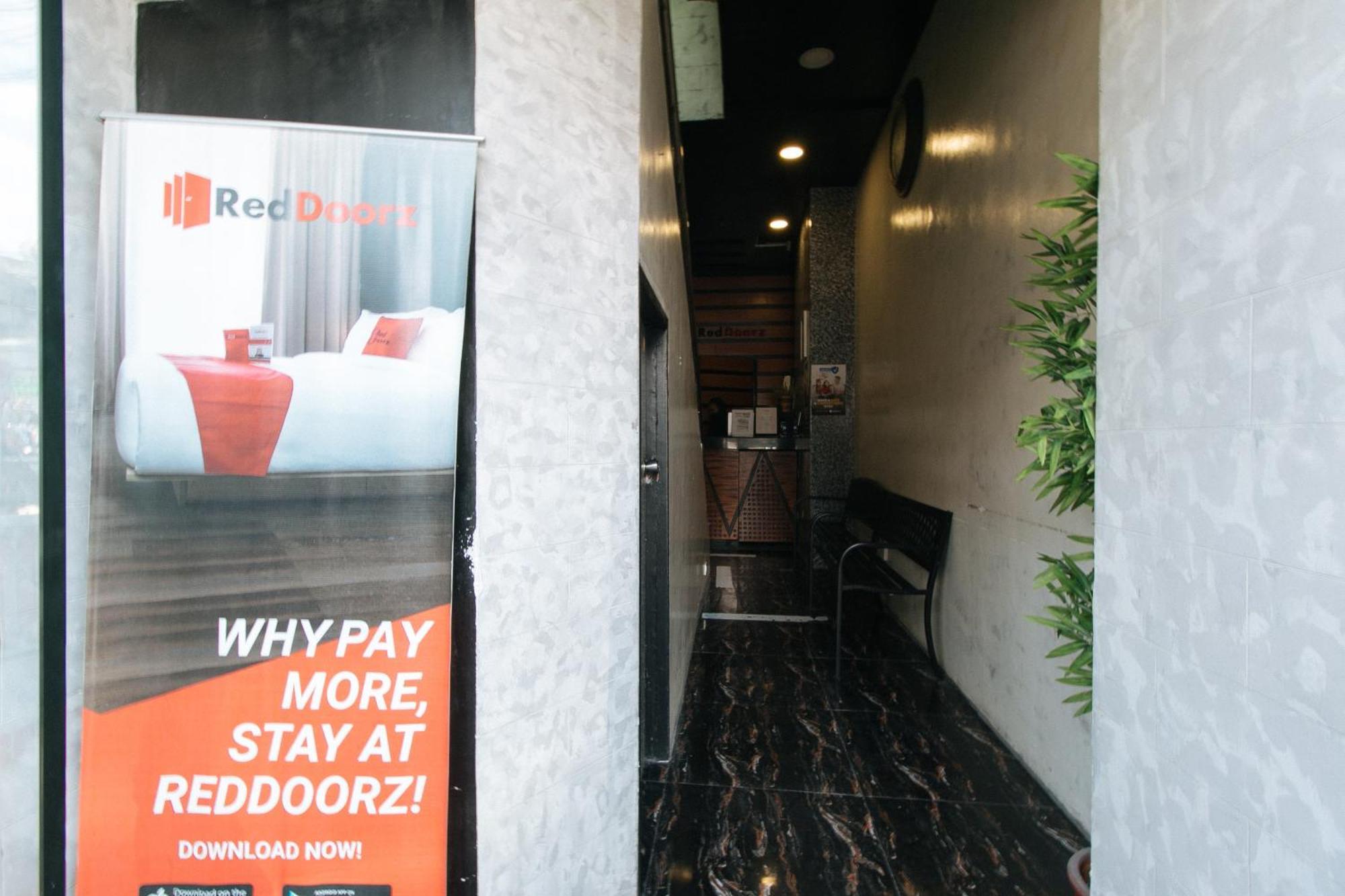 Reddoorz Near Quiapo Church Манила Екстериор снимка